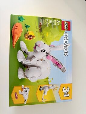 Lego Creator White Bunny with Pink Ear Accents and Orange Carrot